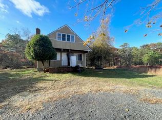 491 Mallard Ln, Bushkill, PA 18324
