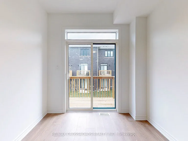 781 Kootenay Path — Photo 13