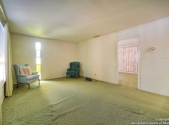 5th image of 6042 Windyhill Dr