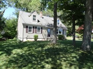 15 Preston Rd, Windsor Locks, CT 06096
