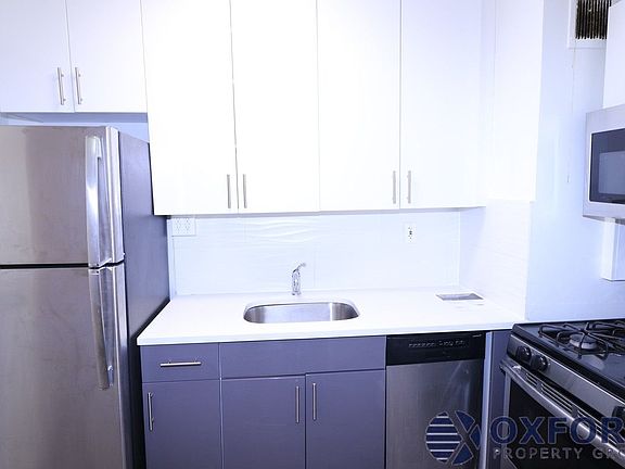 5th image of 41-40 Denman St #1EE