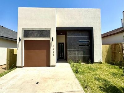 1423 Los Estribos Dr, Laredo, TX, 78043