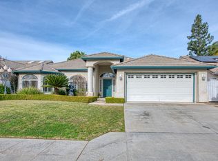 2196 W Beechwood Ave, Fresno, CA