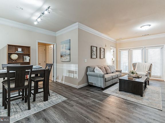 3rd image of 501 Hungerford Dr APT 250
