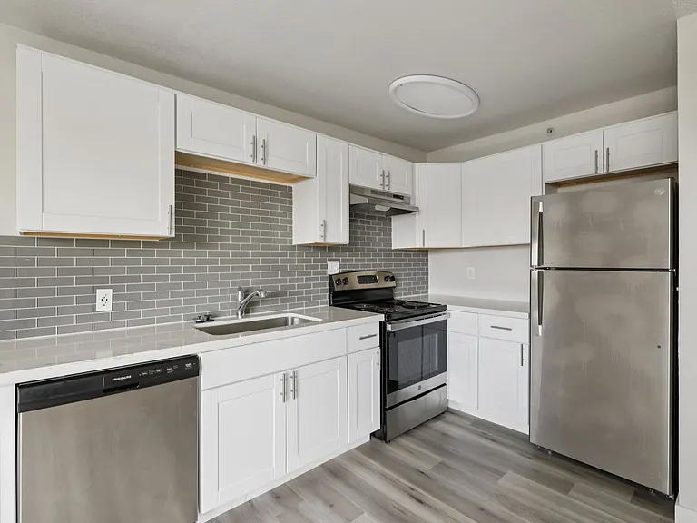 Copper Canyon Apartments — Photo 39