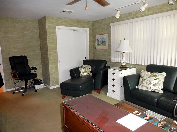 3rd image of 3100 Briarcliff Ave