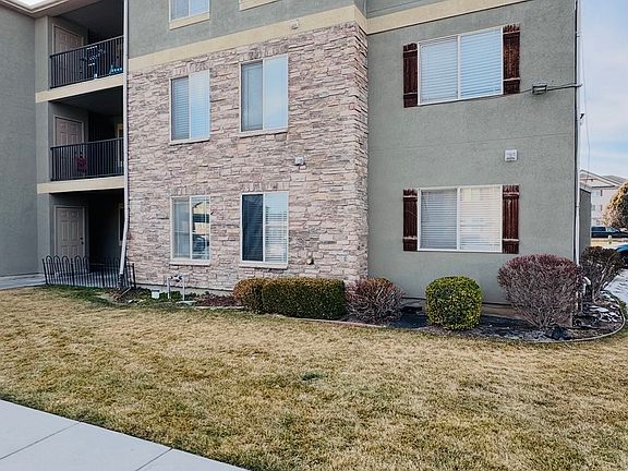 3rd image of 3543 E Rock Creek Rd APT 4