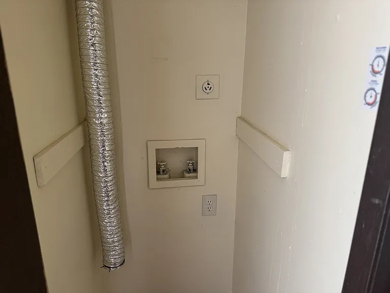 4501 Boardwalk Dr #M — Photo 10