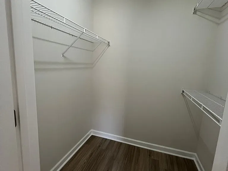 122 Springwood Ln — Photo 9