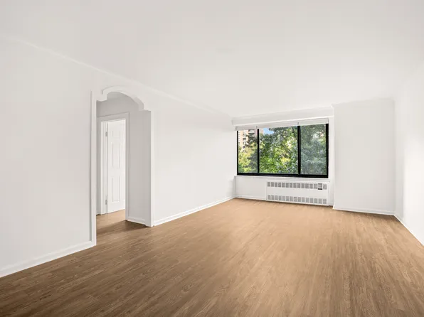 372 Central Park West image 2 of 9