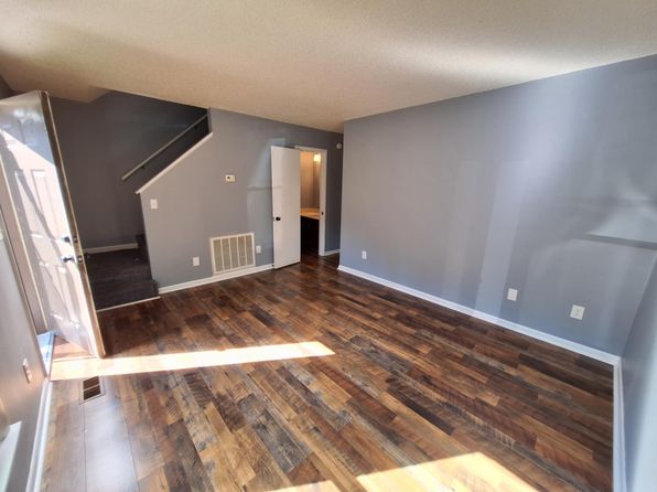323 Emerald Dr