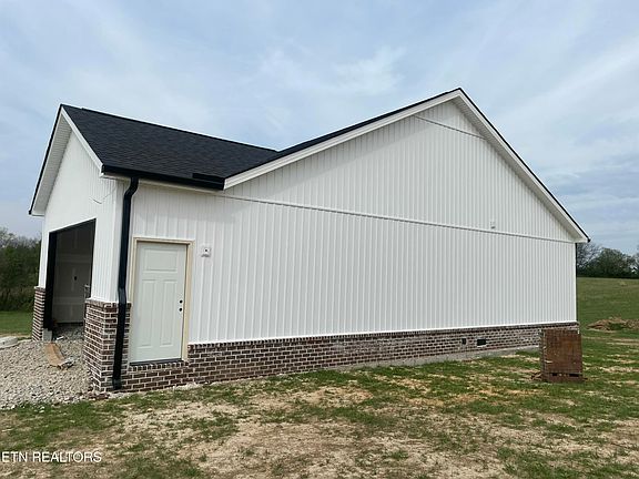 3rd image of 5821 Caldwell Rd