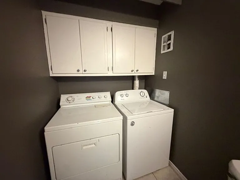 7489 Hazelcrest Dr — Photo 7