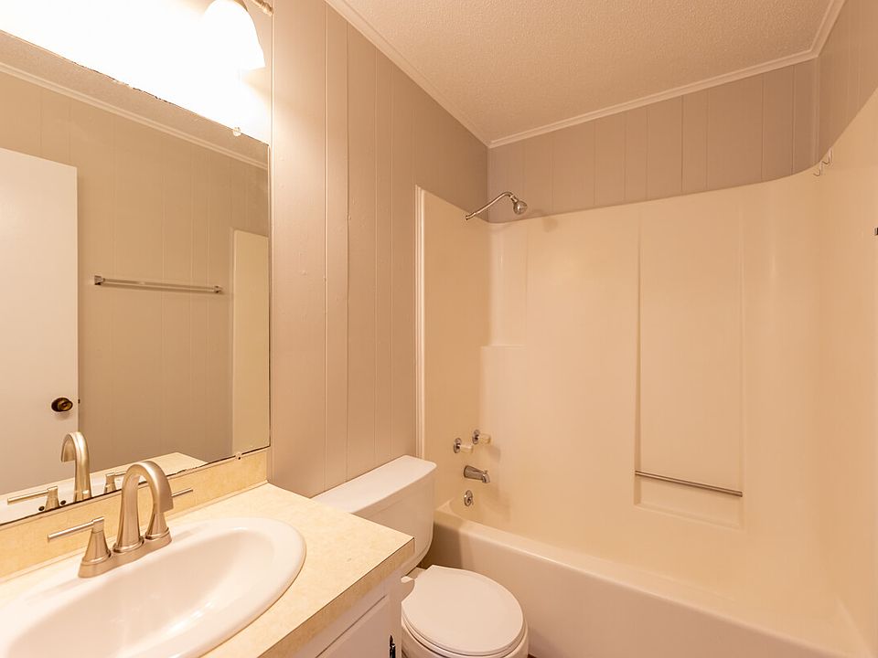 220-BRUCE-CIRCLE-4-bathoom_01272026