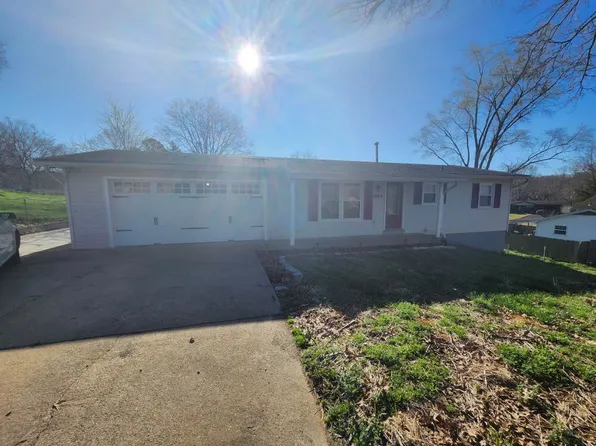 2504 Windy Hill Ln, Cape Girardeau, MO 63701