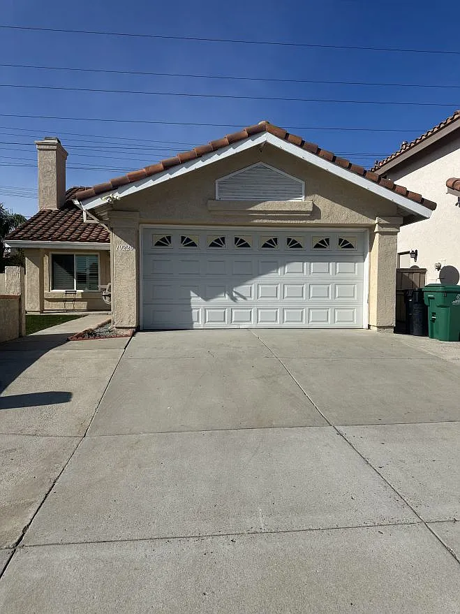 7 bed, 2231 sqft, $1,300 — Photo 1