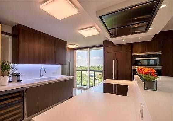 5th image of 2575 S Bayshore Dr APT 9A