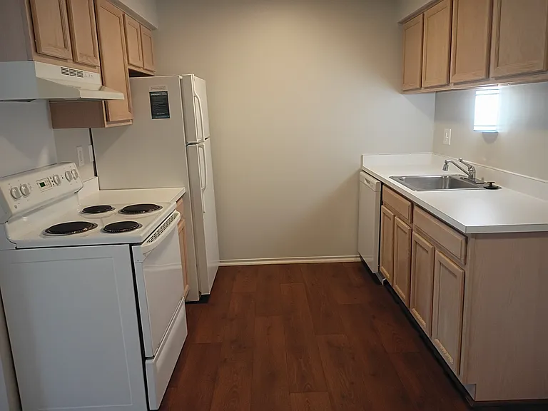 Prentiss Pointe Apartments — Photo 107