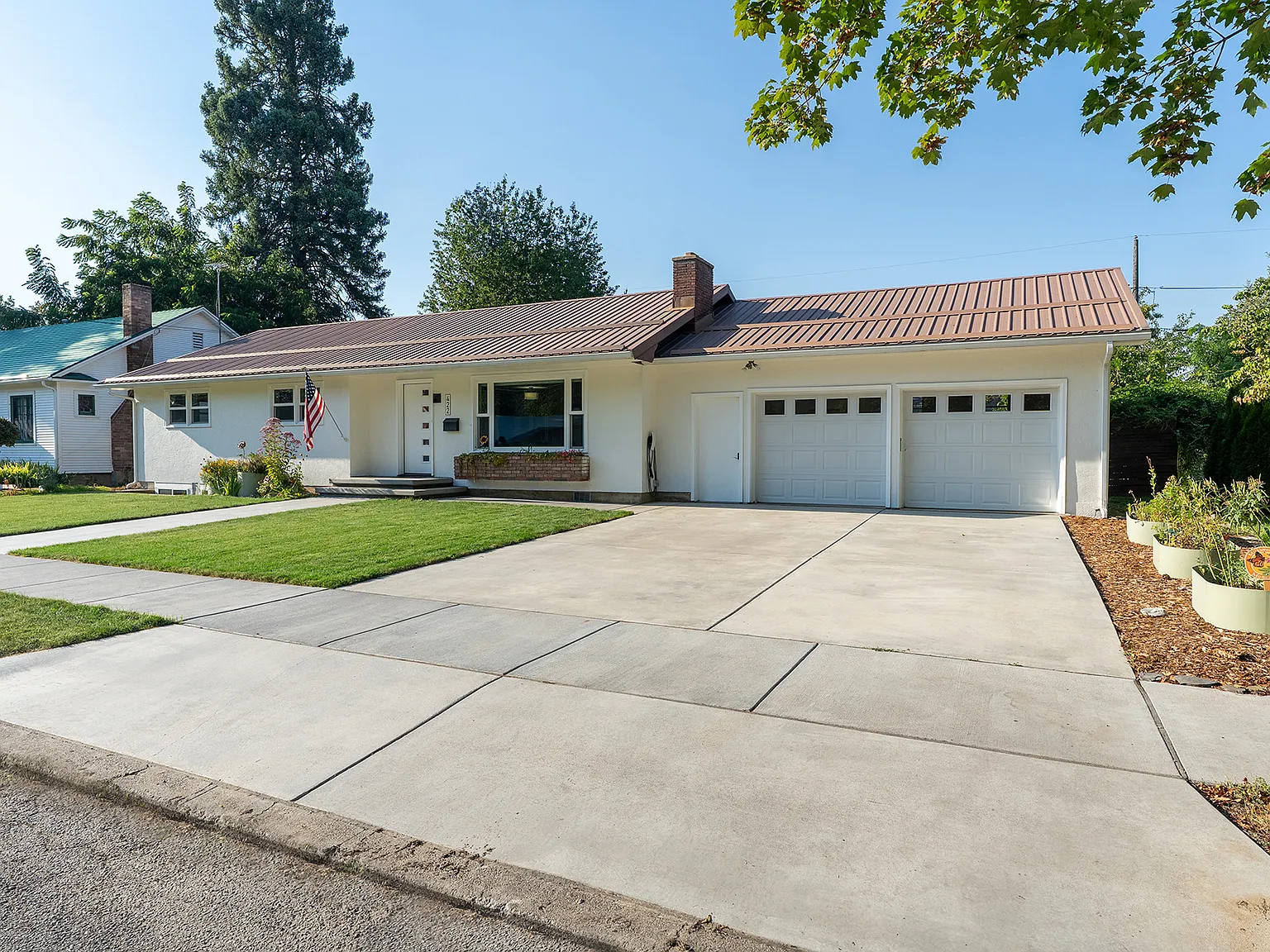 422 Antone St — Photo 3