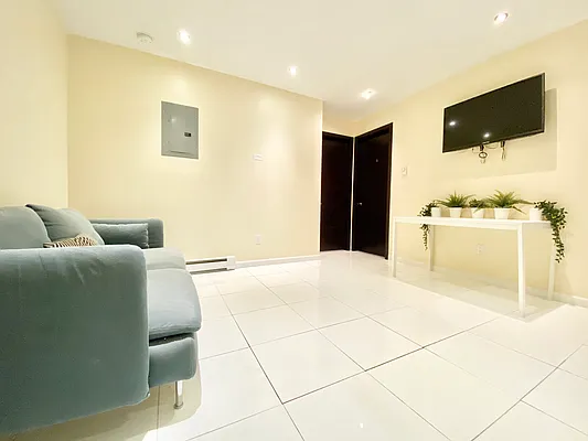 Rented by Highline Residential | media 16