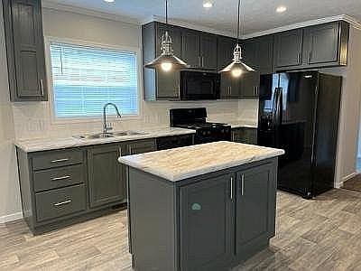 1st image of 875 Potomac Ave #27