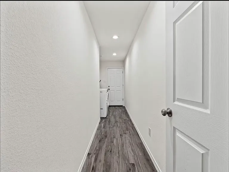 2314 Dalworth St #2314 — Photo 29