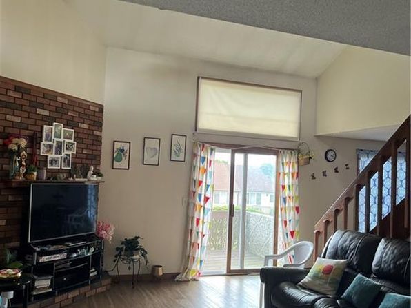 20 Arthur Dr #1