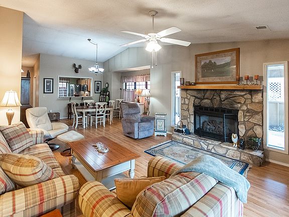 5th image of 101 A Woodside Villa Dr