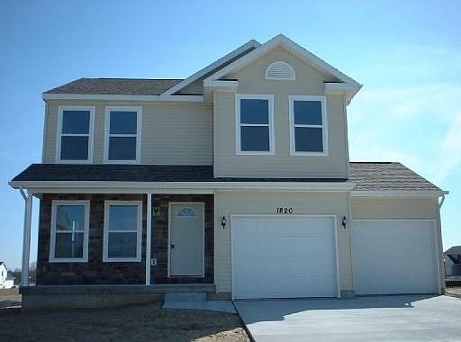 1st image of 1820 Hollowbrook Dr