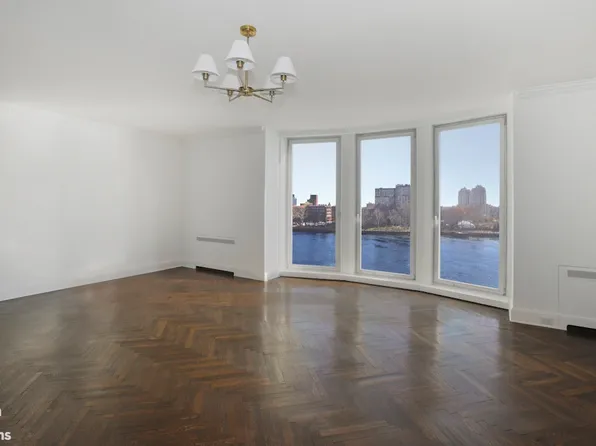 1 East End Avenue image 11 of 23