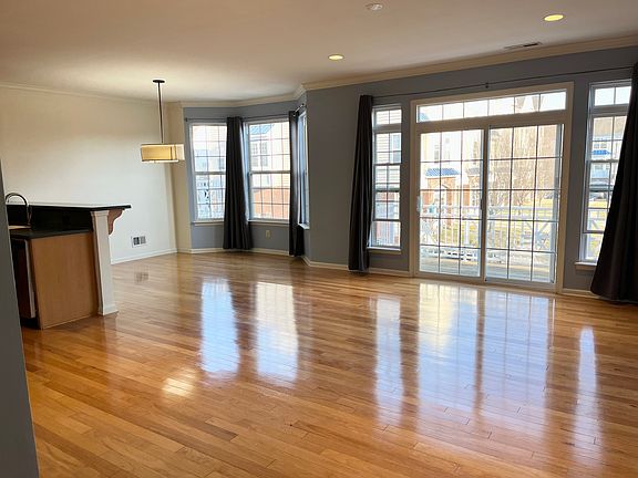 5th image of 66 Rogerson Ct #1