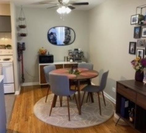4th image of 454 W Oakdale Ave #504