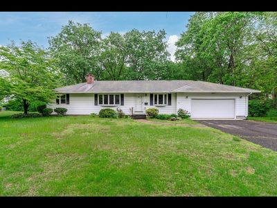 557 Maple Rd, Longmeadow, MA, 01106