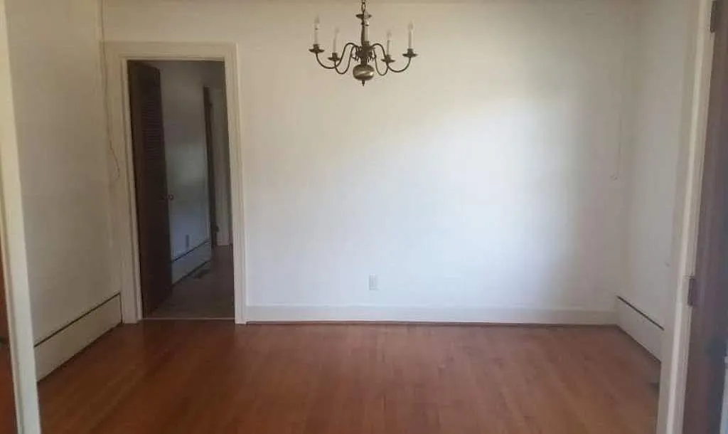 3 bed, 1800 sqft, $3,200 — Photo 1