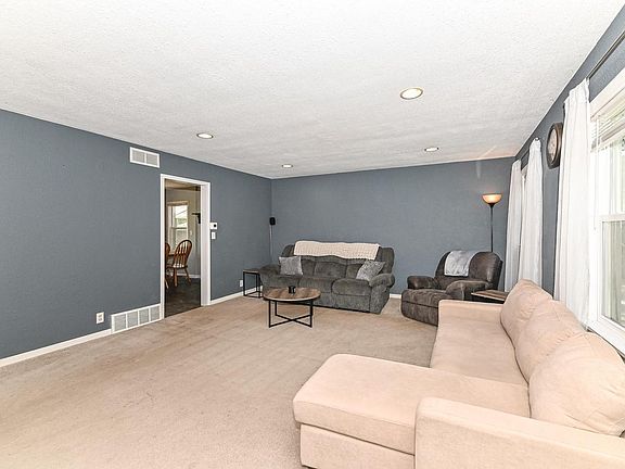 4th image of S64W18606 Topaz DRIVE