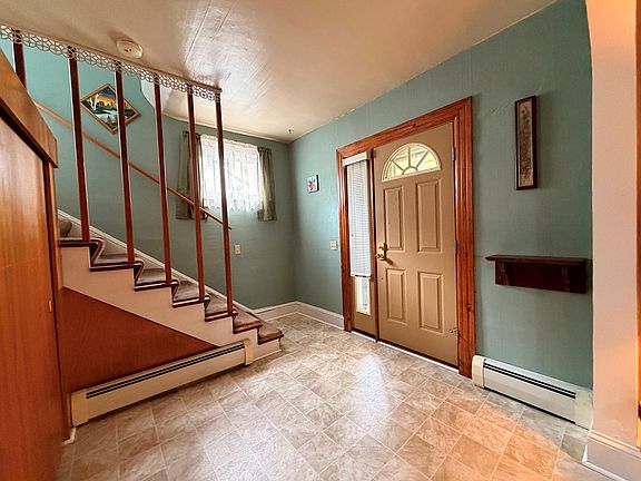 5th image of 126 Race St