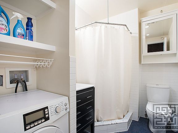 3rd image of 308 W 21st St APT D1
