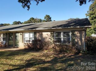 6100/6102 Pleasant Grove Rd, Charlotte, NC 28216