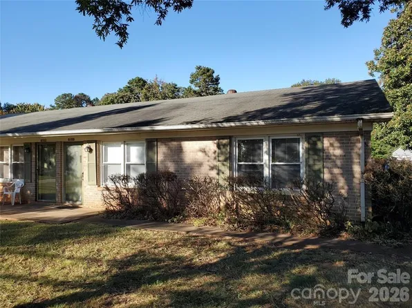 6100/6102 Pleasant Grove Rd, Charlotte, NC 28216