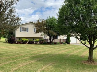 3199 New Boston St, Canastota, NY 13032