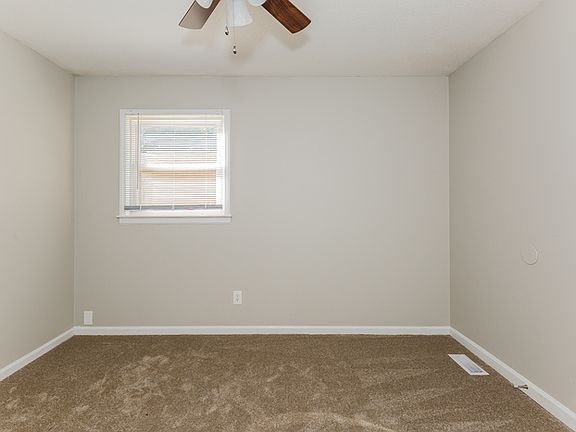 4th image of 1674 W Lakewood Dr