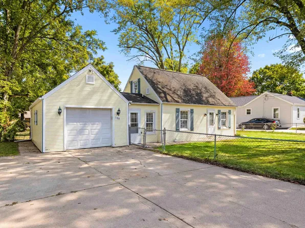 208 Esser St, Washington, IL 61571