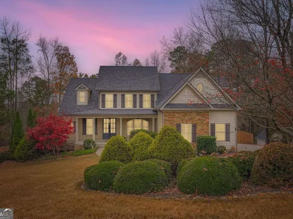 374 Beaumont Farms Dr, Sharpsburg, GA 30277