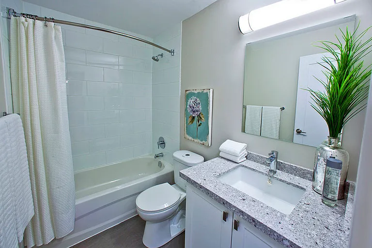 2300 Marine Dr — Photo 32