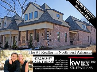 409 SW 3rd St, Bentonville, AR 72712