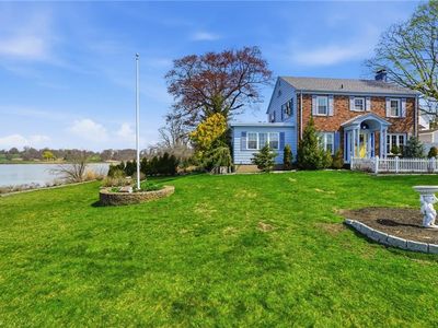 680 Veterans Memorial Pkwy, East Providence, RI, 02914