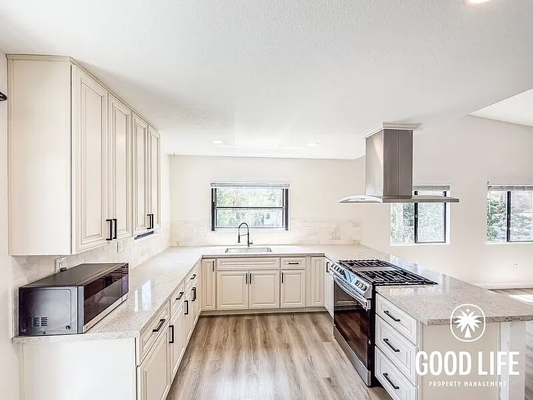 3095 Boundary St — Photo 8