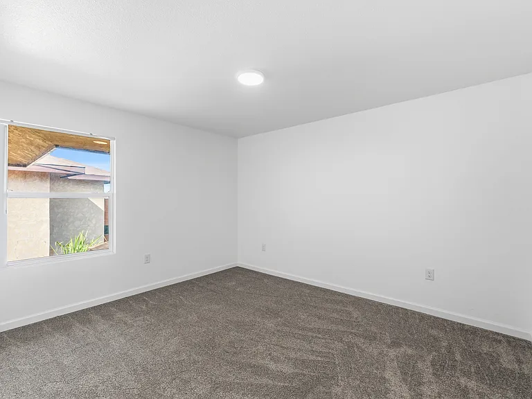 Oakbrook Apartments — Photo 25