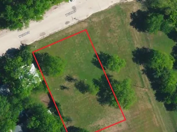 1202 W 11th St, Clifton, TX 76634