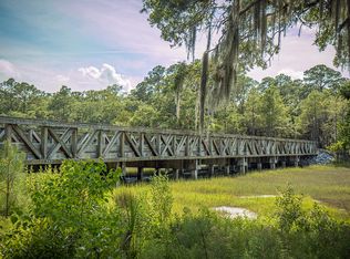 1404 Gleasons Landing Dr, Saint Helena Island, SC 29920